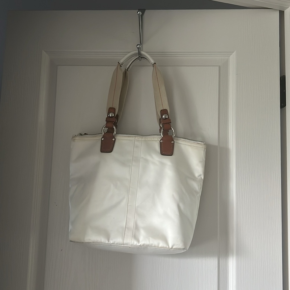 Coach White Satin Leather Details Shoulder Bag Tote Handbag Women’s - Picture 7 of 9